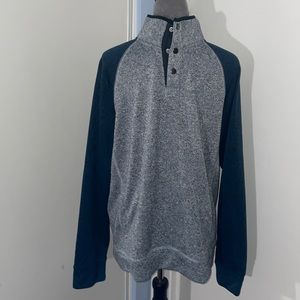 PRICE DROP!! NWT. Gray/Blue Fleece Mens Sweater with Blue/Black Sleeves. Size L.